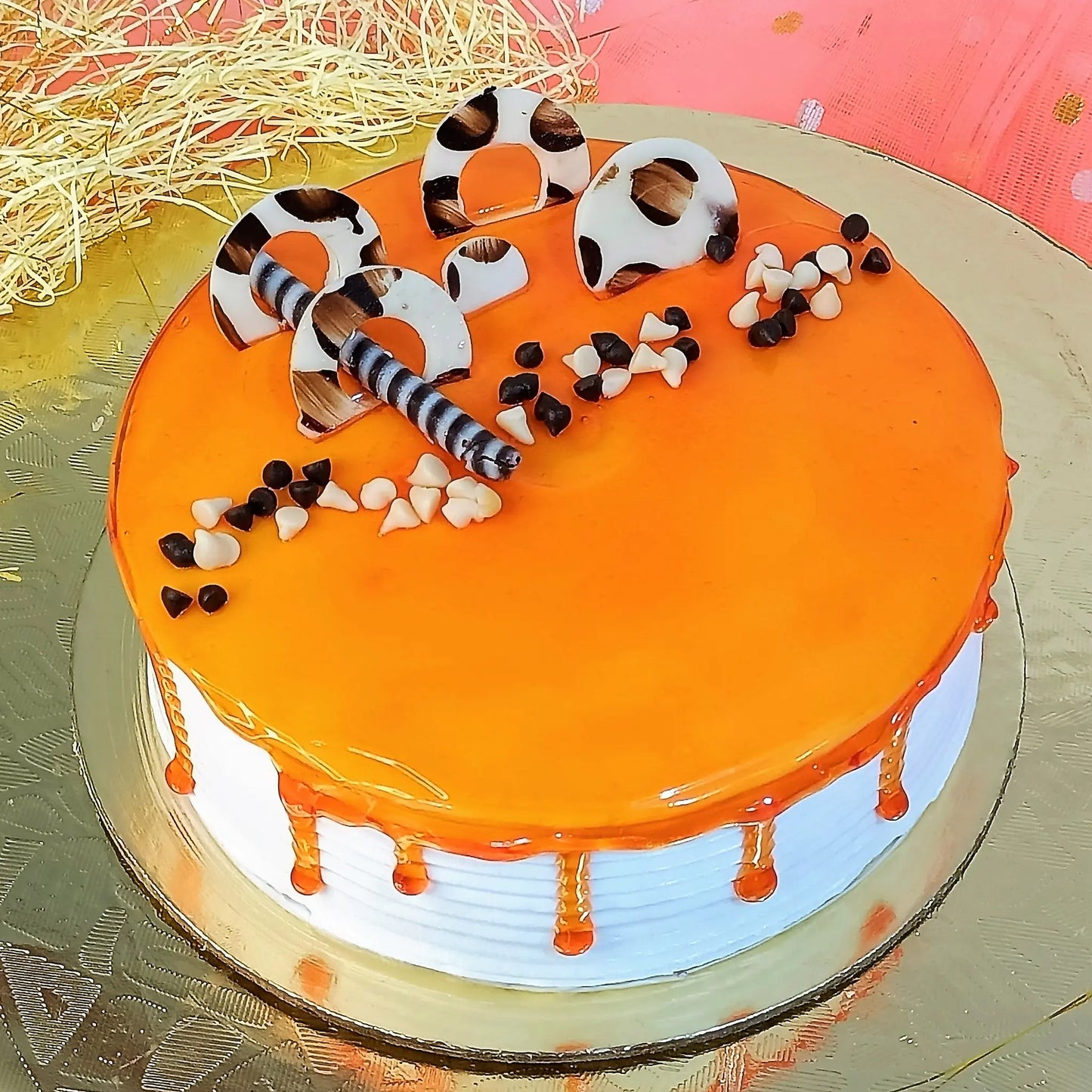 1kg butterscotch cake with caramel, nougat, choco chips, and chocolate garnish from Cakestry15