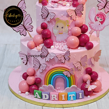 Princess theme 4kg size 2tier pineapple flavor 1st birthday cake,bottom tier close up image