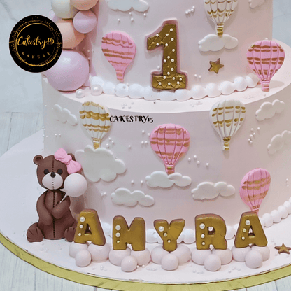 Teddy theme 5kg size 2tier vanilla flavour 1st birthday cake,bottom tier close up image