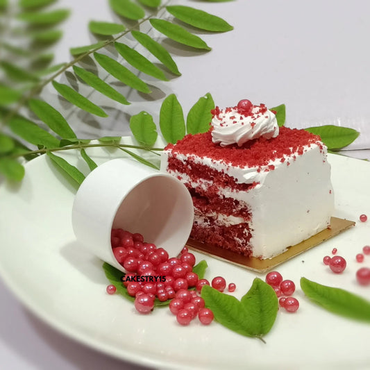 Red velvet pastry cake layered with mascarpone cheese and whipped cream from Cakestry15